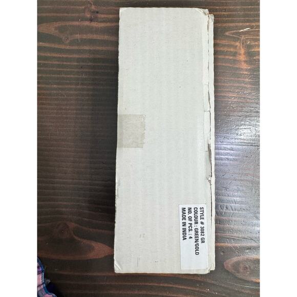 Kim Seybert Champagne Set of 4 Glass Beaded Burst Napkin Rings - Picture 6 of 6